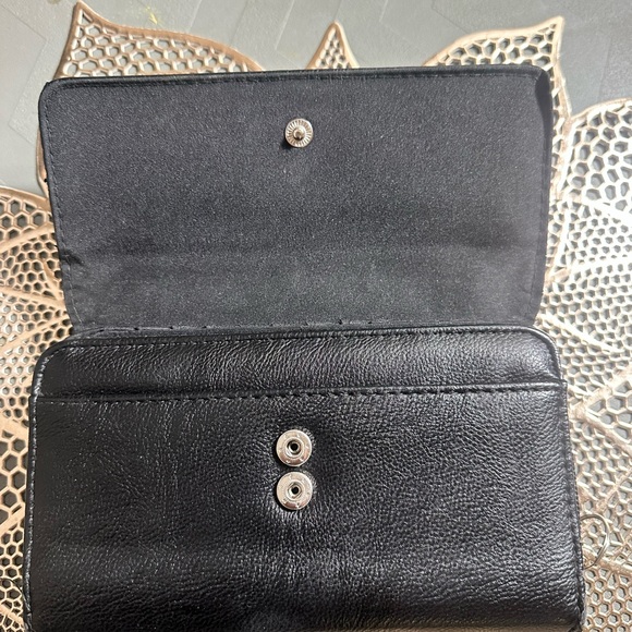 Women’s clutch wallet - Picture 7 of 9